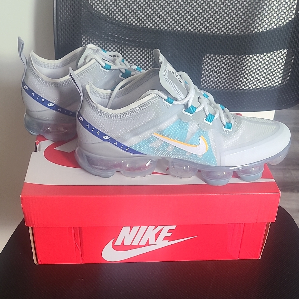 Nike Air VaporMax Gray Sneakers